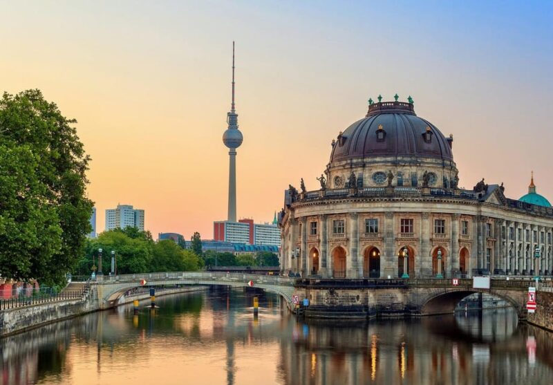 Berlin: Classical concerts at the Bode Museum Berlin - Discover the Charm of Classical Concerts at the Bode Museum Berlin