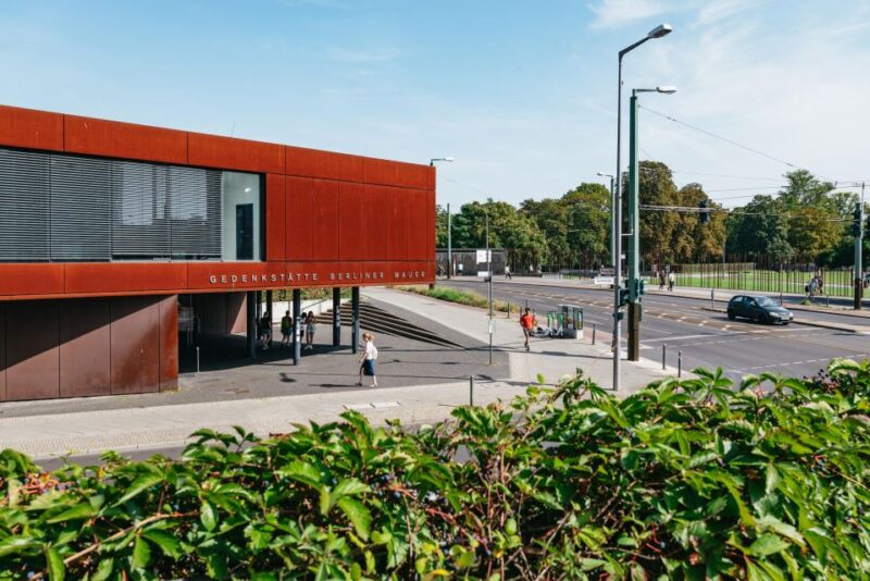 Berlin: Cold War & Berlin Wall History Guided Bike Tour - Booking and Cancellation Flexibility