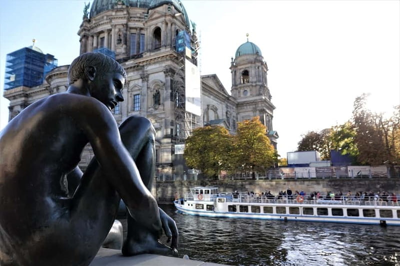 Berlin Combo Package: City Tour & Spree Boat Tour - Exploring Berlins Top Landmarks from the Bus