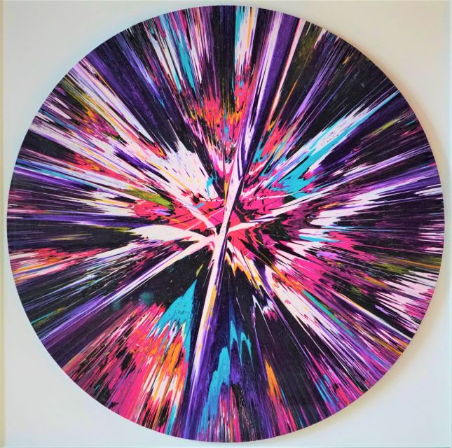 Berlin: Create Your Own Spin Painting at Jans Echternacht - Accessibility and Group Size Benefits