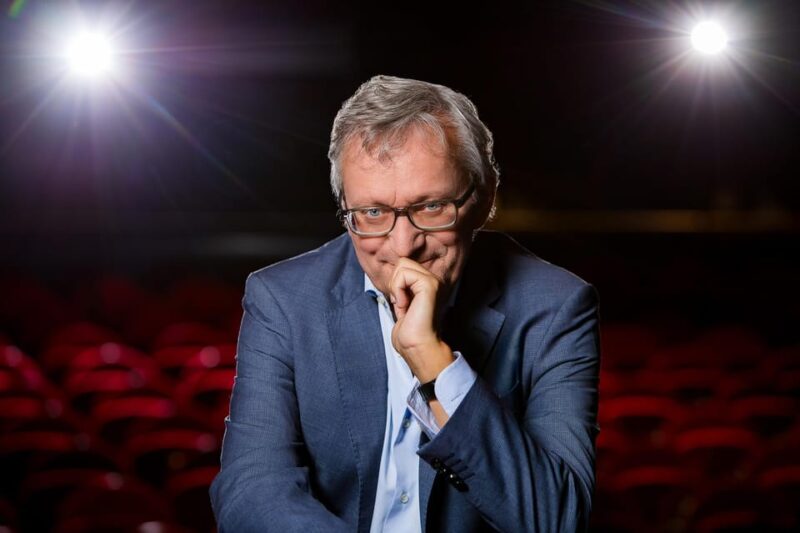 Berlin: Die Stachelschweine - Frank Lüdecke - Träumt Weiter - The Unique Setting of Berlin’s Historic Kabarett Scene