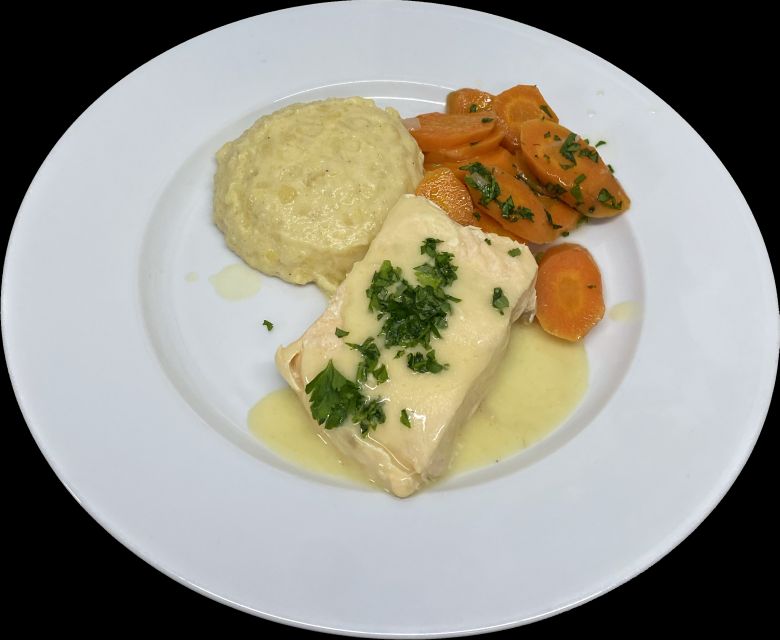 Berlin: Dinner Cruise on the Spree with Prosecco - Who Will Enjoy This Cruise the Most