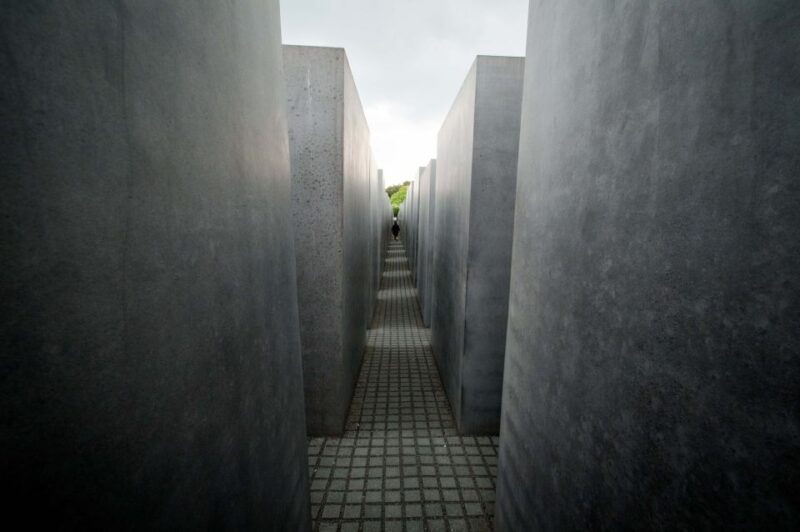 Berlin: Discover Berlin Walking Tour - From the Brandenburg Gate to Museum Island