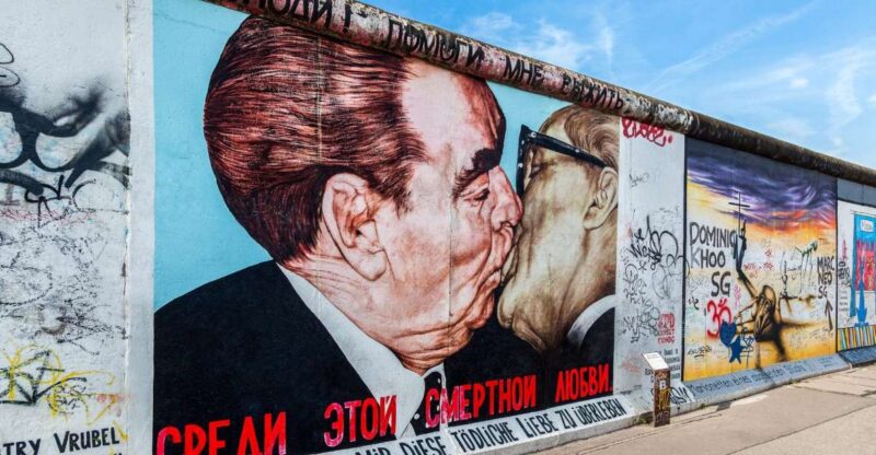 Berlin: East Side Gallery and Cold War Segway Tour - Explore Berlin’s Iconic East Side Gallery on a Segway