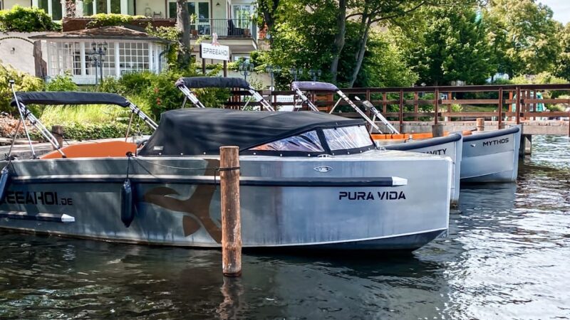 Berlin: Electric Boat Rental for self-driving 4 hrs - The Sum Up: A Relaxing, Eco-Friendly Way to See Berlin