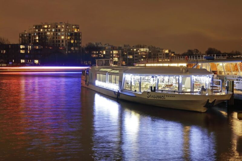 Berlin: Evening City Sightseeing Cruise - Accessibility and Practical Tips