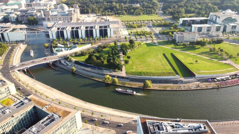 Berlin: Evening Sightseeing River Cruise on the Spree - Accessibility and Limitations