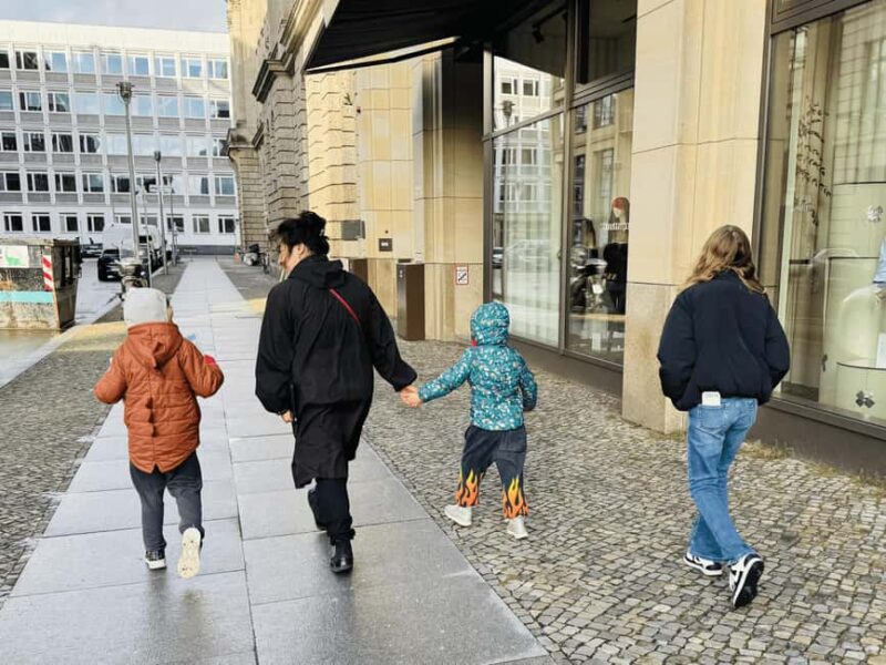 Berlin Family Tour: griffins, baguette & the Mouse King - Fun Facts about Berlin’s History and Climate