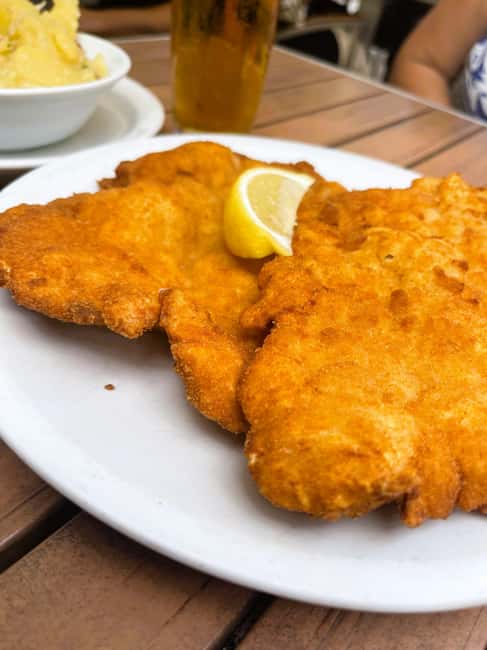 Berlin: Food Tour in Hidden Gems for Small Groups - Discovering a Local Bakery and Berlin Dona Pastry