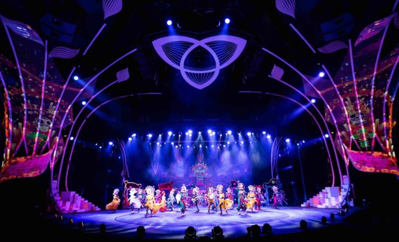 Berlin: Frida & Frida Young Show at Friedrichstadt-Palast - Mexican Flair and Artistic Collaboration