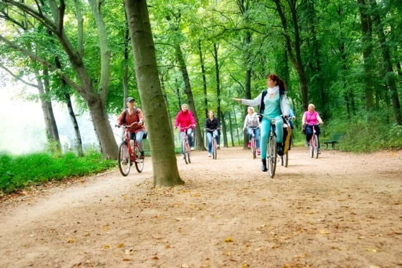 Berlin: Guided Bike Tour to explore the Highlights - Explore Berlin with an Engaging Guided Bike Tour