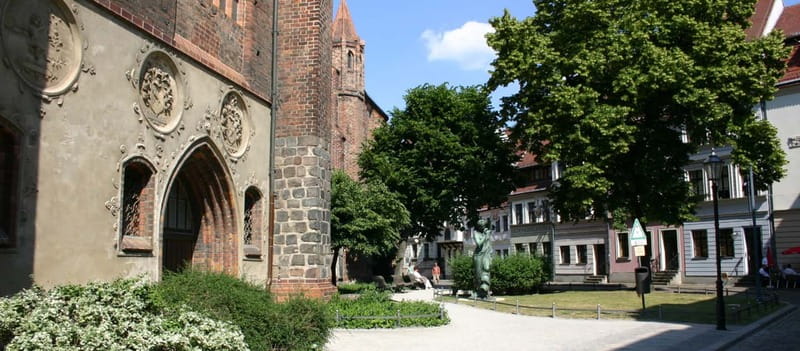 Berlin: Guided Bike Tour to Hidden Gems off the Beaten Path - Key Points