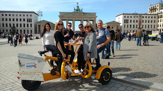 Berlin : Guided Private Sightseeing Tours with Funbikes, Teambikes - Exploring Iconic Landmarks on the Route