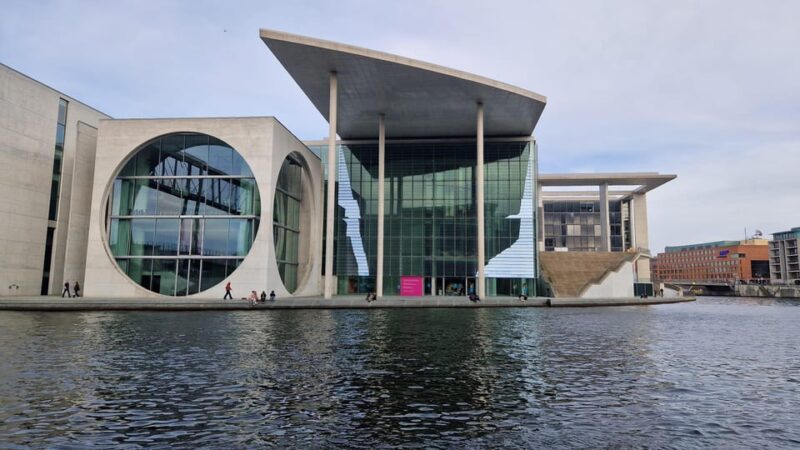 Berlin: Guided Walking Tour around the Reichstag - Key Points