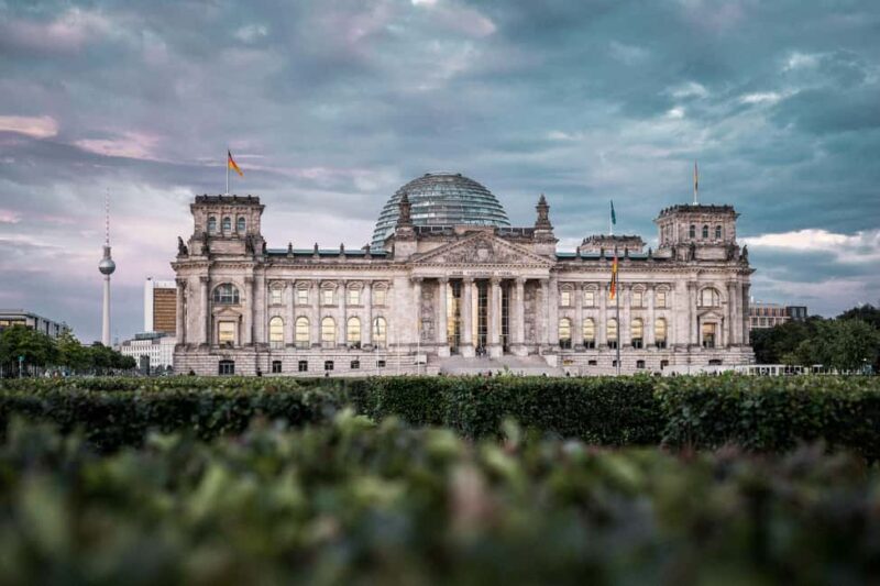 Berlin Half-Day Private Tour with Landmarks & Art - The Brandenburg Gate: Berlin’s Iconic Landmark