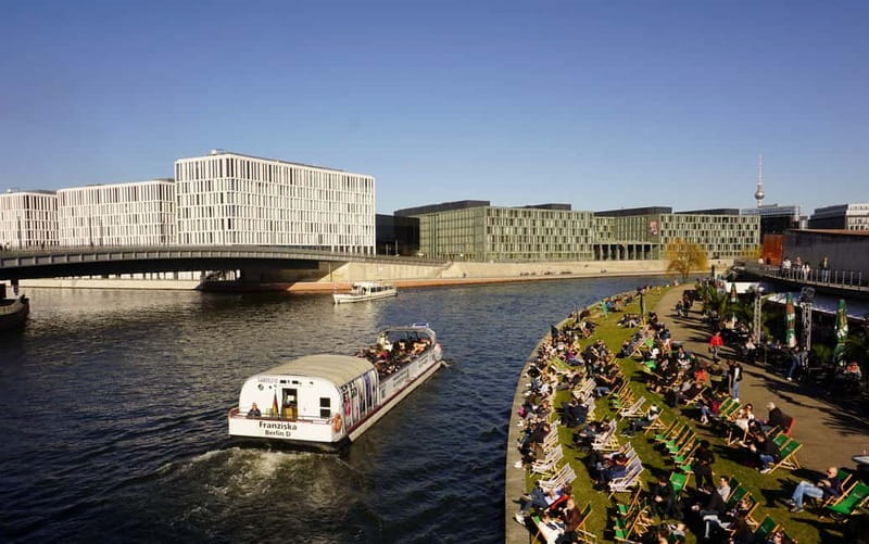 Berlin: Heated Boat River Cruise with Live Bilingual Guide - Explore Berlin from the Water in Comfort and Style