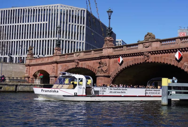Berlin: Heated Boat River Cruise with Live Bilingual Guide - Key Points