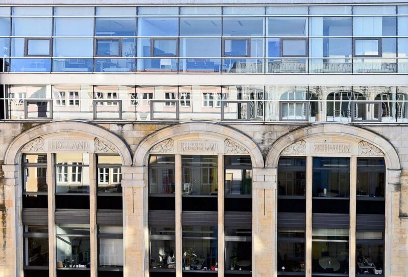 Berlin: Hidden gems around the Gendarmenmarkt - Guided walking tour - Notable Personalities Connected to Gendarmenmarkt