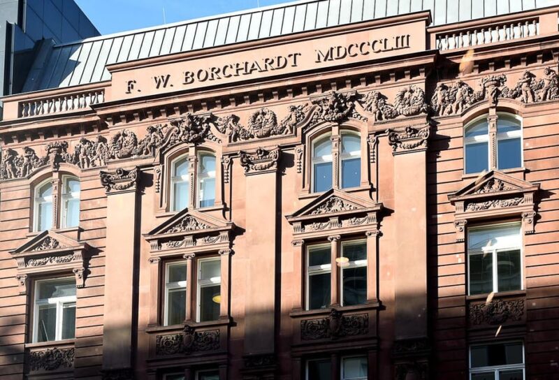 Berlin: Hidden gems around the Gendarmenmarkt - Guided walking tour - Accessibility and Booking Details