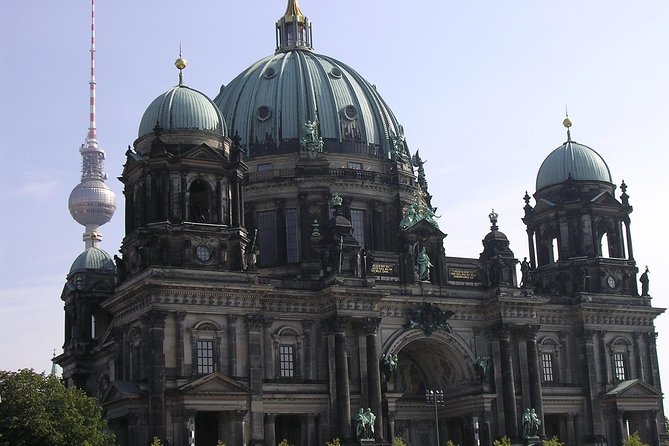 Berlin Highlights Private Guided Walking Tour - Key Points