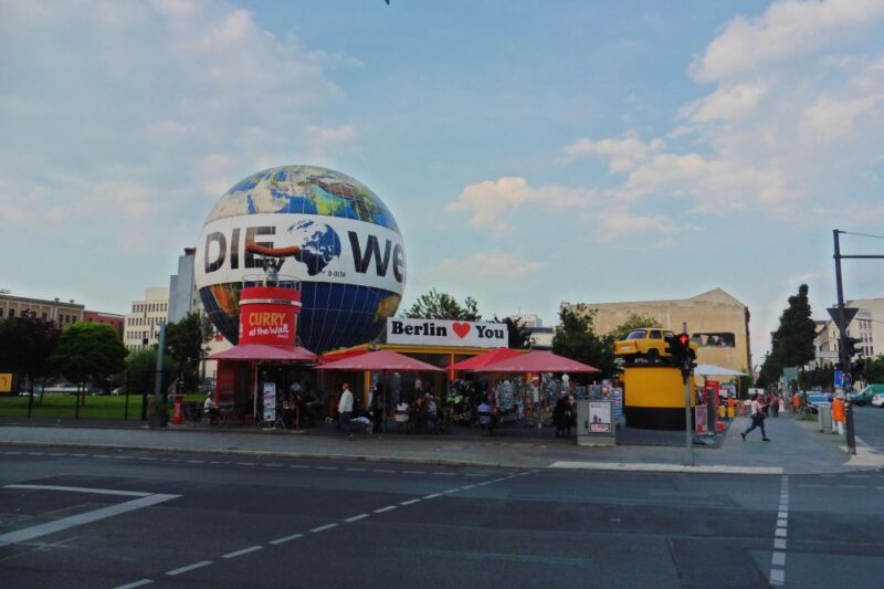 Berlin: Historical Sights & Berlin Wall Tour with a Berliner - The Guide: Knowledge and Personal Touch