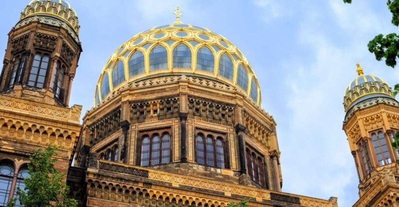 Berlin Jewish Quarter and Holocaust History Walking Tour - Key Points