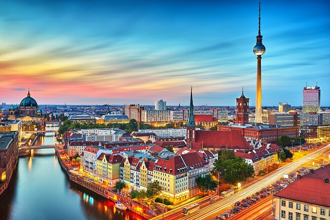 Berlin Jewish Quarter and Holocaust Private Walking Tour - Visiting the Jewish Cemetery at Schönhauser Allee