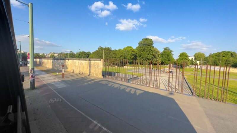 Berlin: Live-Guided Evening Sightseeing Tour by Open-top Bus - Highlights of the Guide and Passenger Experience