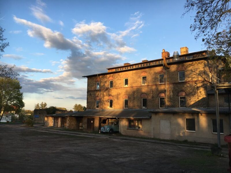 Berlin-Marwitz: Factory Tour of Hedwig Bollhagen Ceramics - Visiting Hedwig Bollhagens Historic Ceramics Workshop in Berlin-Marwitz