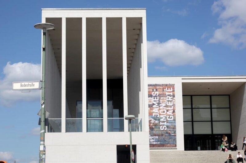 Berlin: Museum Island Guided Walking Tour - Practicalities and Accessibility of the Tour