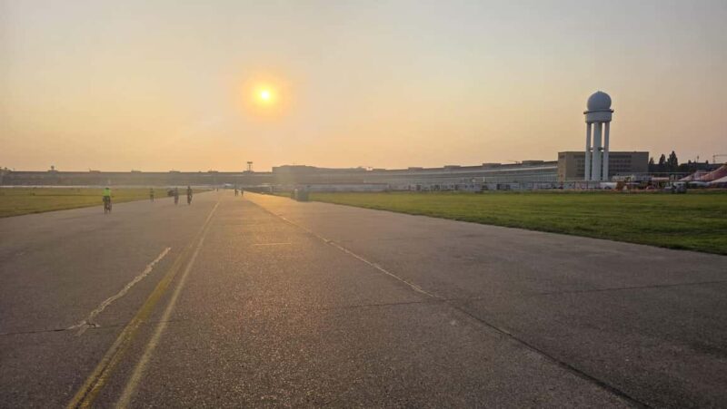 Berlin: Neighborhood, Dome & Kebab: Segway Tour through Kreuzberg and Neukölln - Riding to Tempelhof Field: Europes Largest Urban Open Space