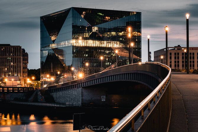 BERLIN PHOTO TOUR with a professional Photographer from Berlin - Exploring Unter den Linden: Berlin Cathedral and Gendarmenmarkt