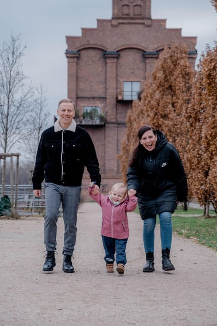 Berlin: Photoshoot Experience - Accessibility and Group Size: Designed for Everyone