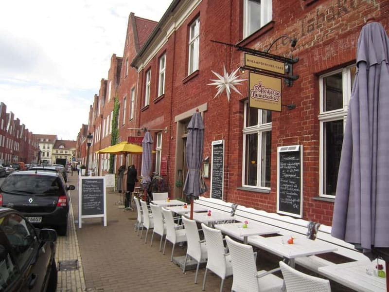 Berlin: Potsdam and Wannsee Tour with Hotel Pickup - Discovering Sanssouci Park and Baroque Old Town