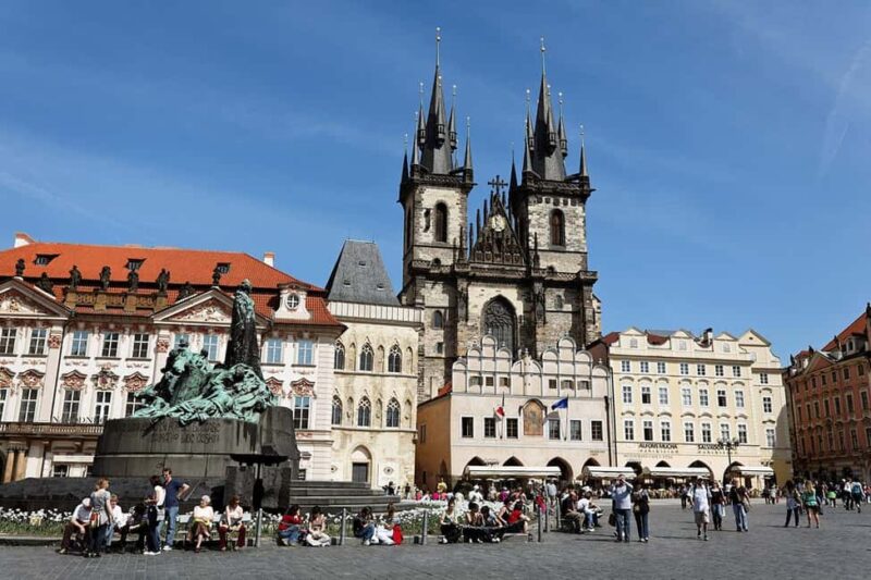 Berlin: Prague VIP luxury Van Day Trip - Breathtaking Views from Prague Castle