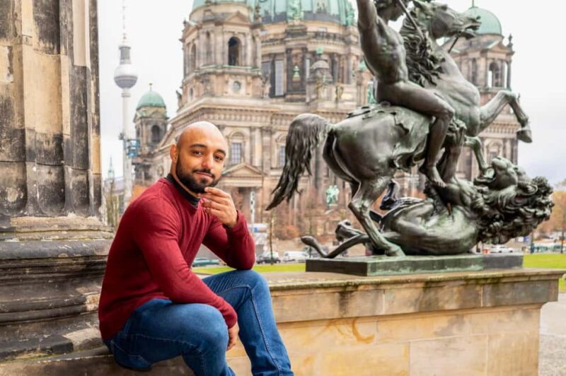 Berlin: Premium 60-Minute Photoshoot at Iconic Landmarks - Capture Berlin in a 60-Minute Private Photoshoot at Iconic Landmarks