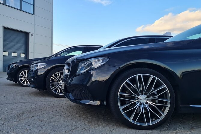 Berlin Private Airport/Hotels Transfer Service | English Speaking - Booking Process and Flexibility for Changes