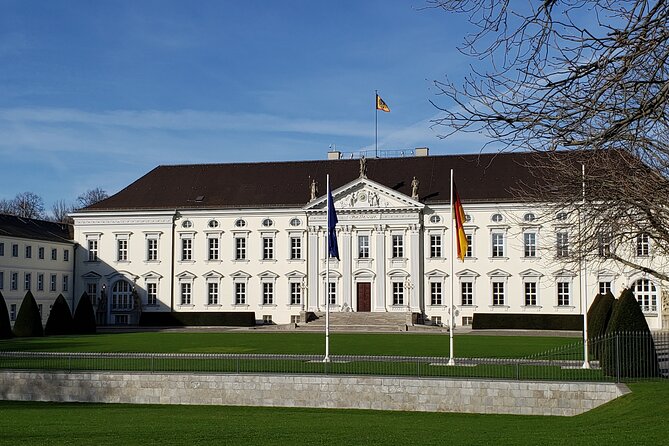 Berlin Private Custom Tour in a Minivan, East and West - Reflecting on History at Memorials and Memorial Sites