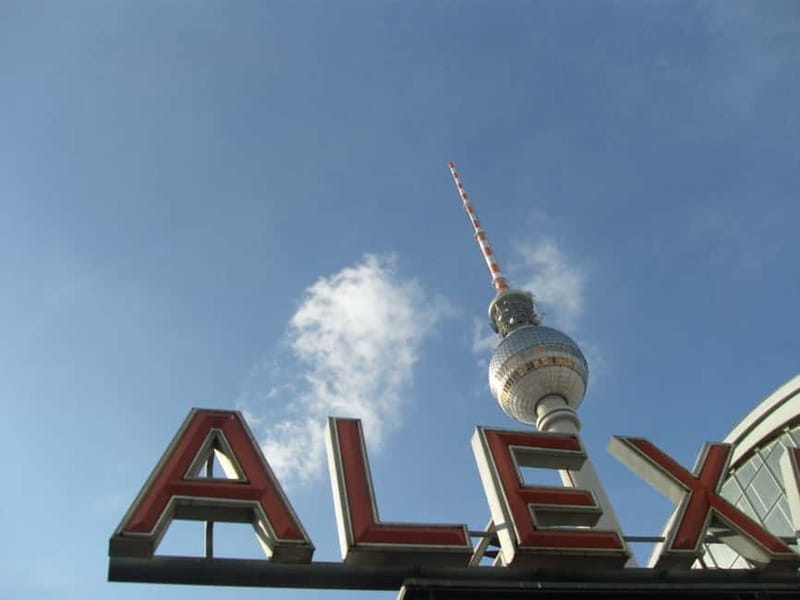 Berlin: Private Highlights Walking Tour - Coffee Break at Gendarmenmarkt: A Charming Historic Square