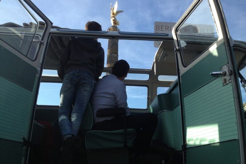 Berlin: Private Sightseeing Tour in Iconic Oldtimer VW Bus - The Unique Experience of a Vintage VW Bus Ride