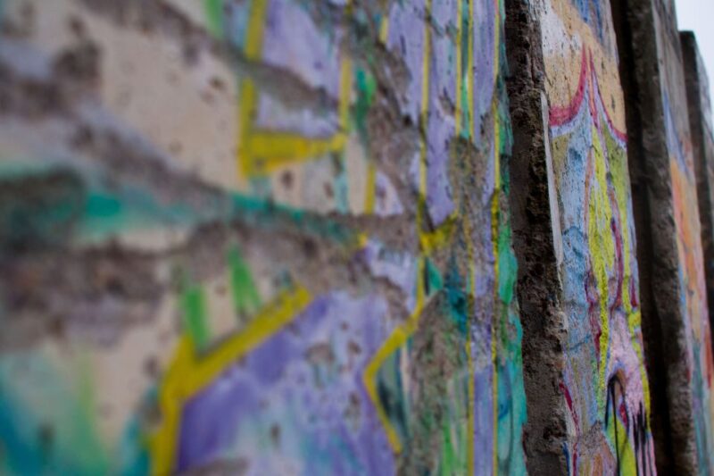 Berlin : Private Street Art Walking Tour (Private Tour) - Learn from a Knowledgeable Local Guide