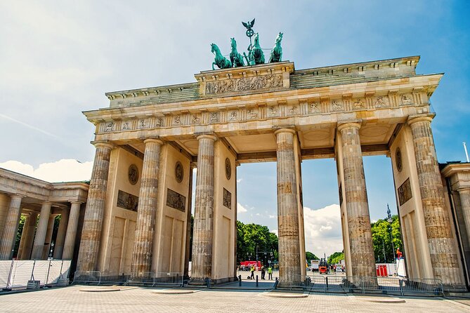 Berlin Private Transfer from Berlin Brandenburg Airport to Berlin City centre - Comfort and Vehicle Options for Up to Eight Travelers