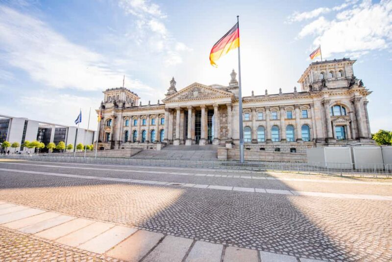 Berlin: Reichstag & Holocaust Memorial Walking Tour - Key Points