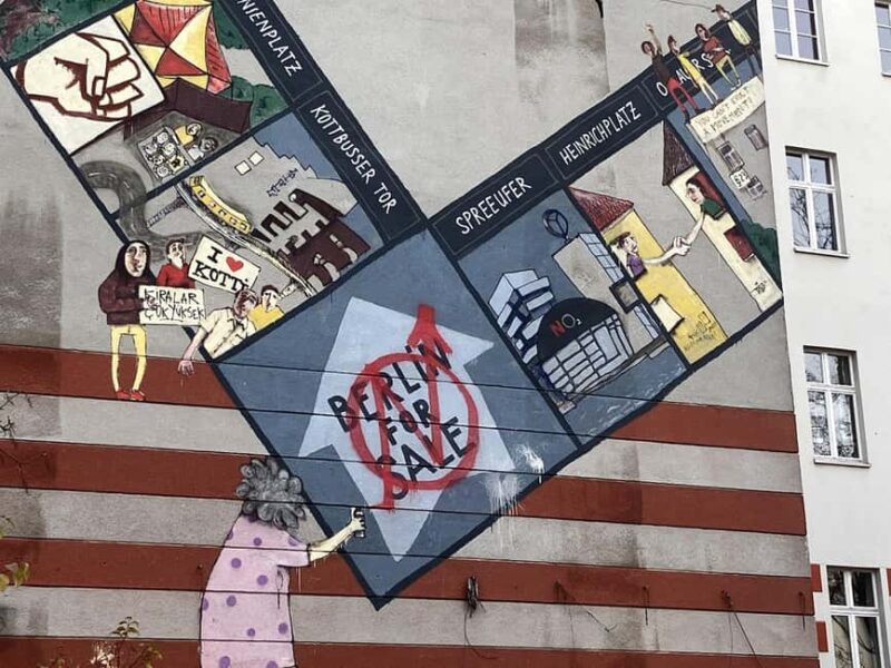 Berlin: Rickshaw tour through Friedrichshain and Kreuzberg SO 36 - A Break at Markthalle Neun: Food, Culture, and Community