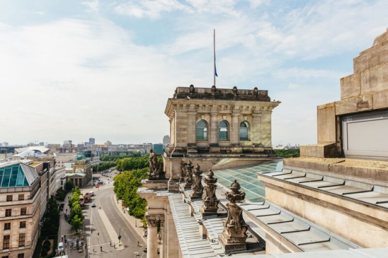 Berlin: Rooftop Breakfast at Käfer Restaurant Reichstag - Security and Practical Tips for Entry