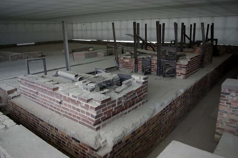 Berlin & Sachsenhausen: 5-Hour Tour "Third Reich" by VW-Bus - Logistics and Accessibility