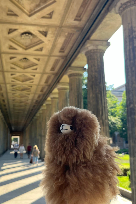 Berlin: Sachsenhausen Memorial Half-Day - Exploring the Harrowing Barracks and Museum Exhibits