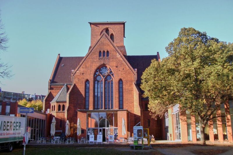 Berlin: Schillerkiez and Rollberg Walking Tour - The Significance of the Captain of Köpenick