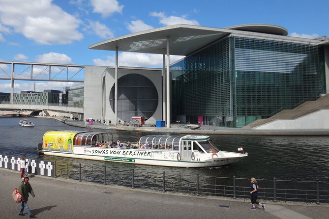 Berlin sightseeing boat tour on the Spree - Berlin Hauptbahnhof: Europe’s Largest Train Station