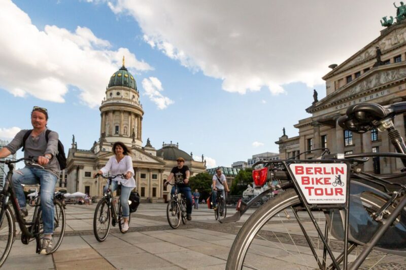 Berlin: Small Group Bike Tour Through City Center - Visiting the Historic Berlin Wall Crossing at Bornholmer Straße